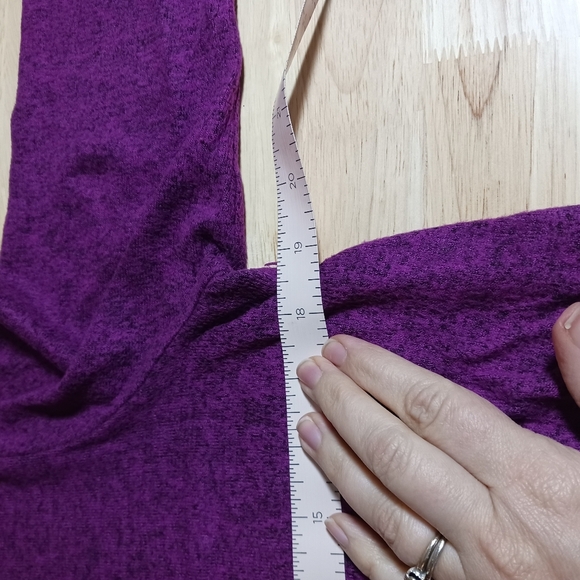 Gibson Heathered Magenta Knot Front Luxe Sweater Size Small - Picture 6 of 7